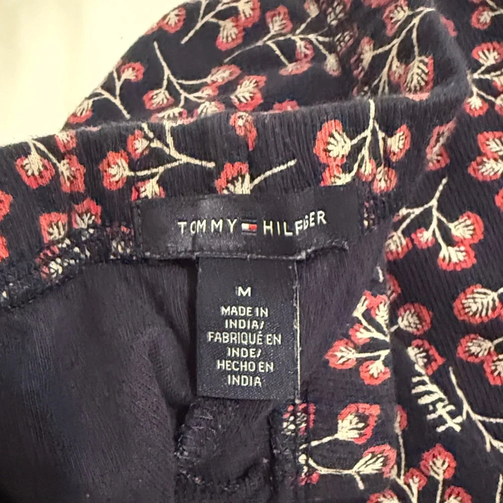 Tommy Hilfiger Pajamas Set. - Picture 5 of 6